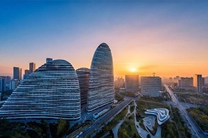 今天，致敬改革開放，致敬我們共同奮斗的四十年