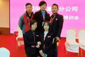 從辦公室文職到萬順叫車，重慶辣妹子的自由與自在
